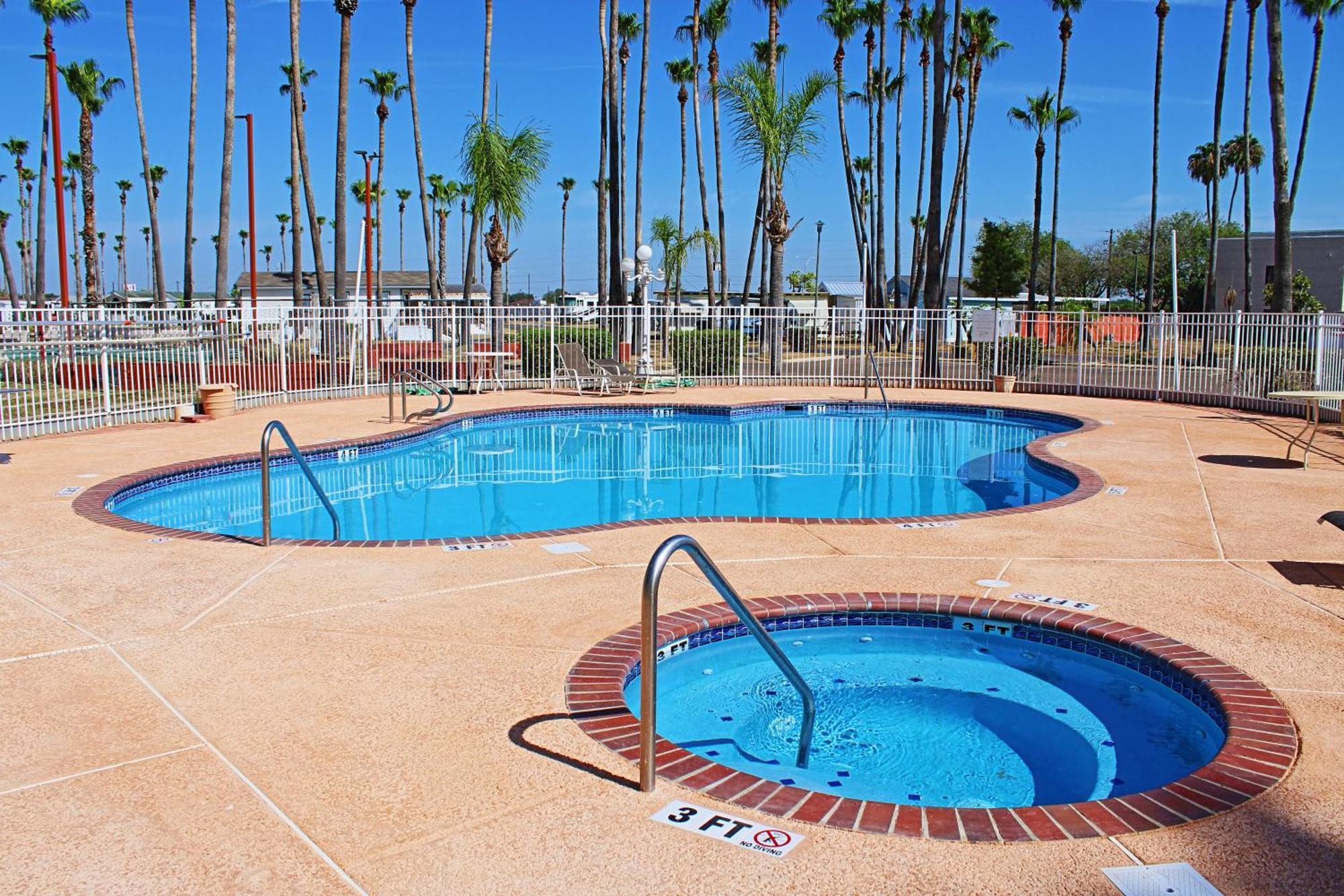 Victoria Palms Inn And Suites Donna Exteriér fotografie